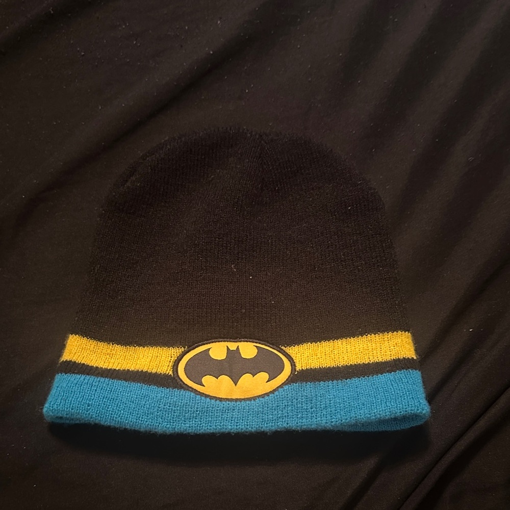 Batman Black and Yellow Logo Beanie